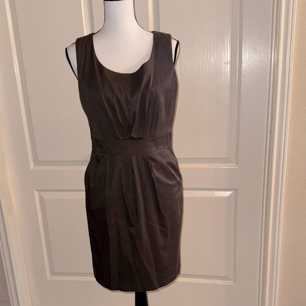 Dark Green Sleeveless Dress - Size 10